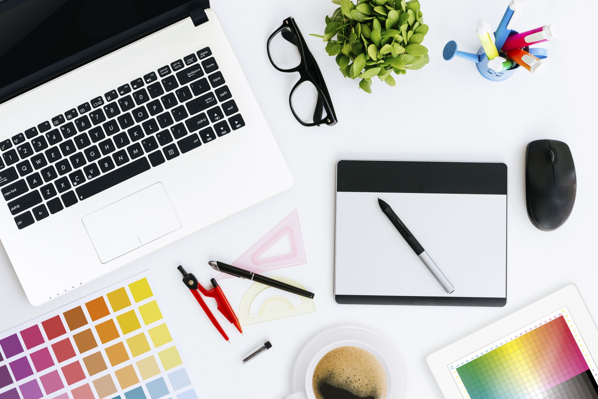 What to Think before Hiring a Graphic Design Company